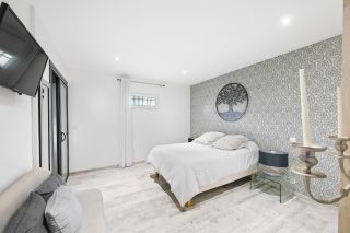 house 7 Rooms for sale on OLLIOULES (83190)