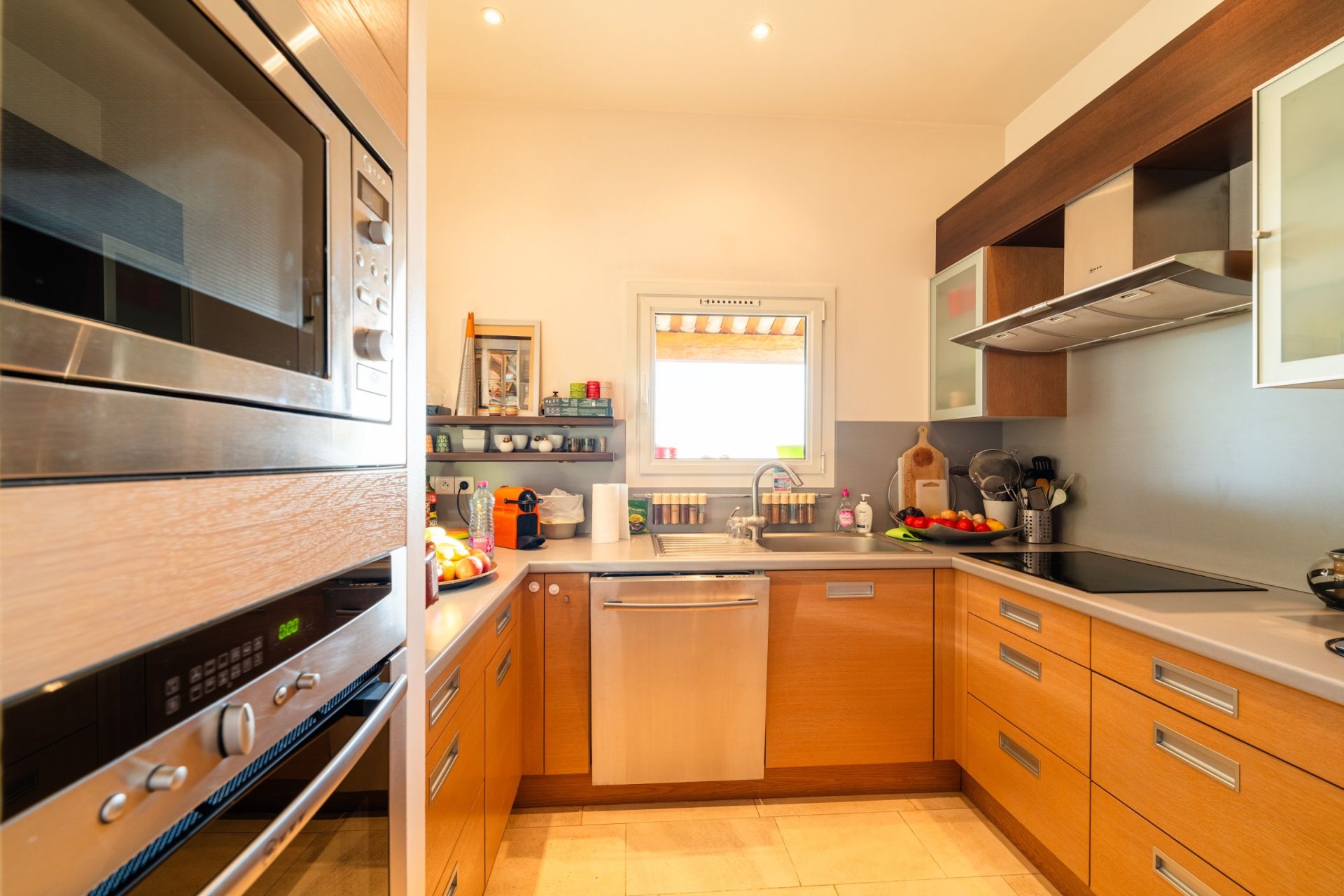 house 5 Rooms for sale on ST CYR SUR MER (83270)