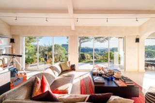 house 5 Rooms for sale on ST CYR SUR MER (83270)