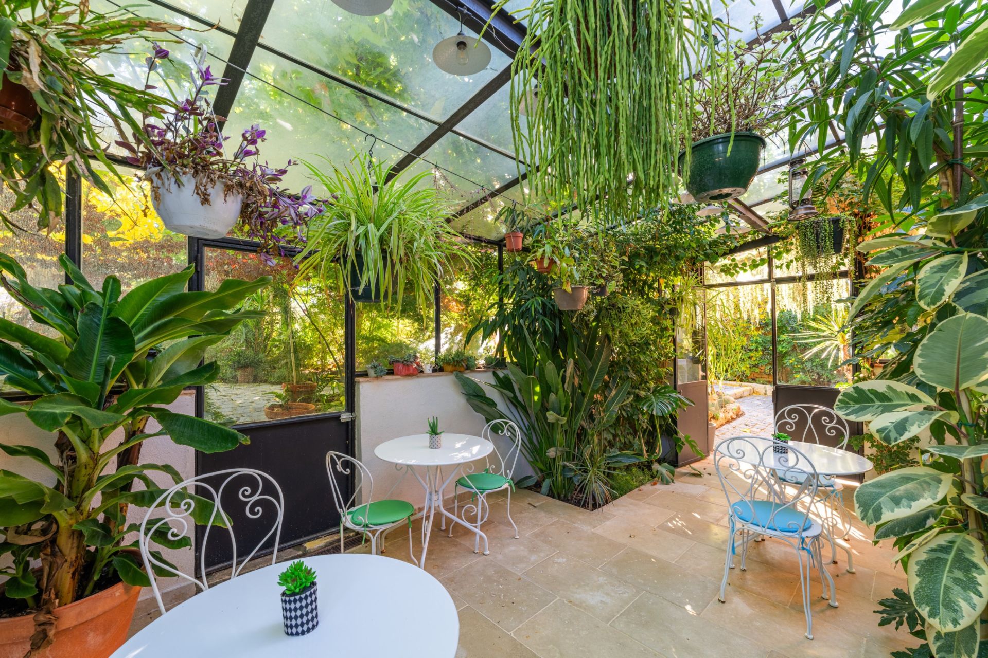 maison 20 Pièces en vente sur LE CASTELLET (83330)