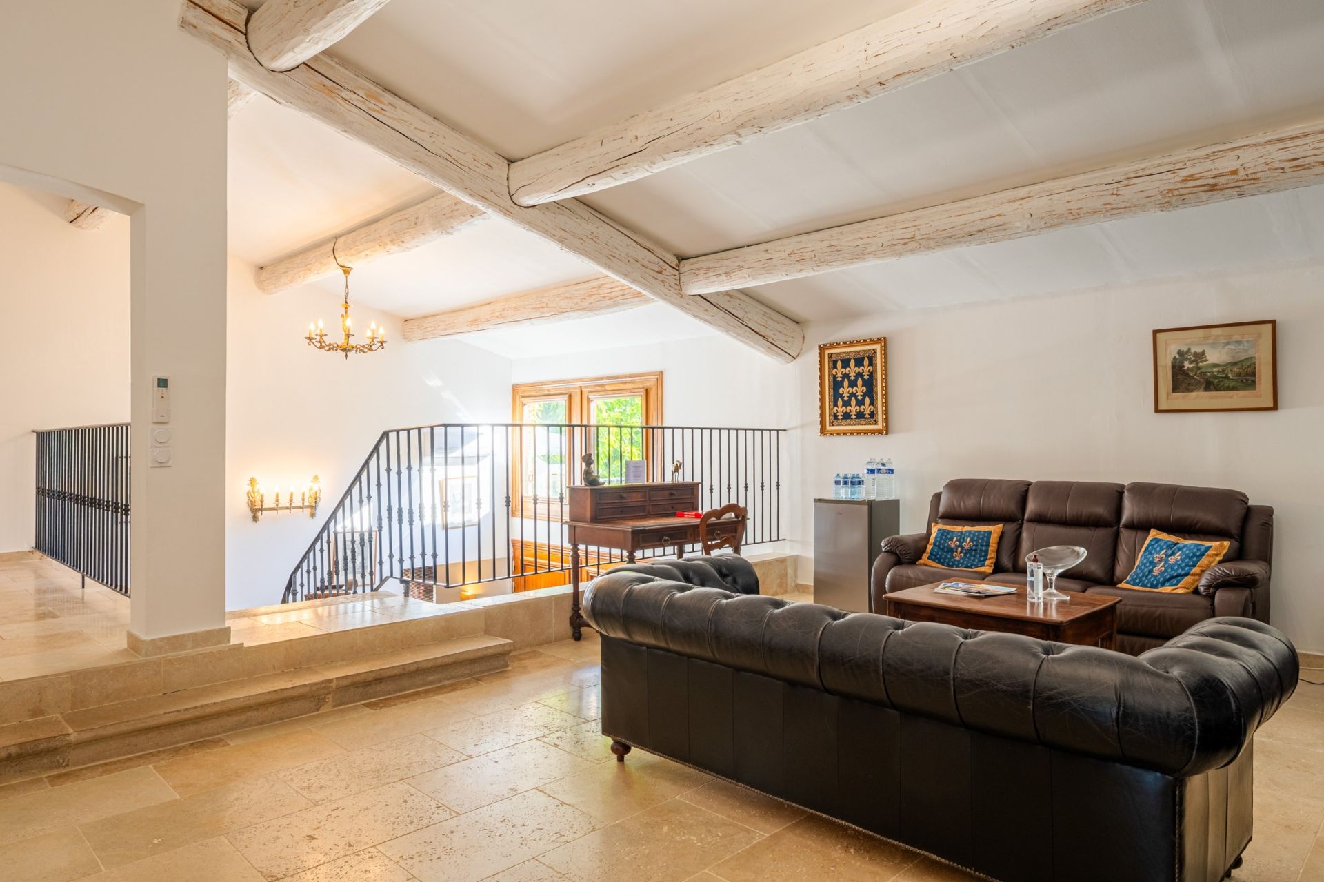 maison 20 Pièces en vente sur LE CASTELLET (83330)