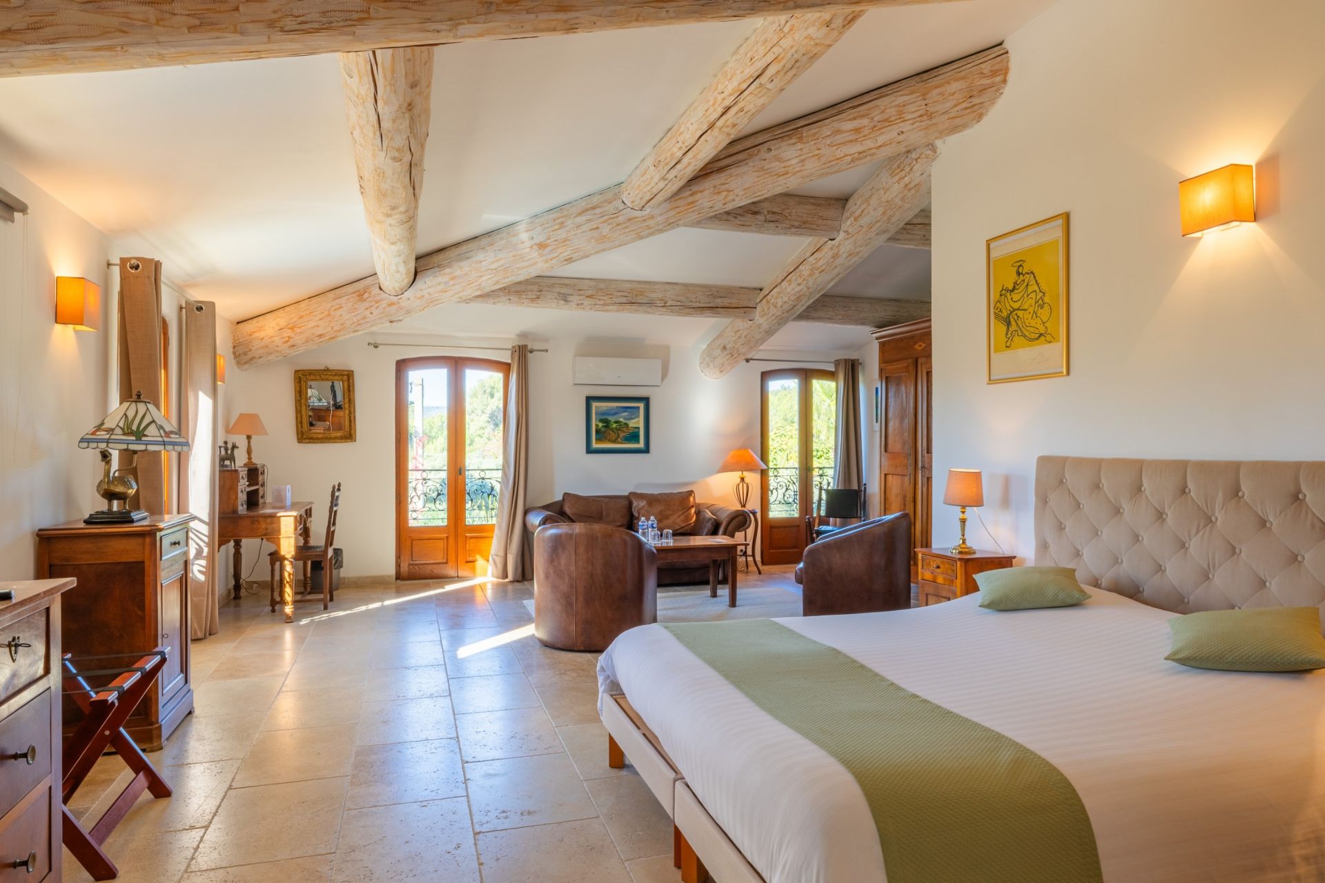 maison 20 Pièces en vente sur LE CASTELLET (83330)