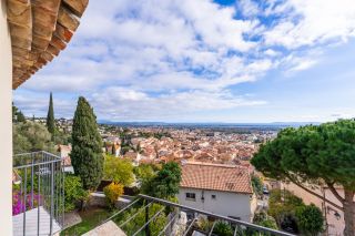 maison 7 Pièces en vente sur HYERES (83400)
