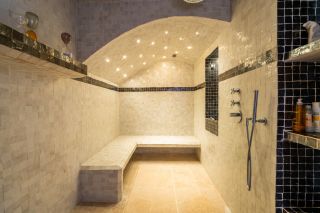 maison 7 Pièces en vente sur HYERES (83400)