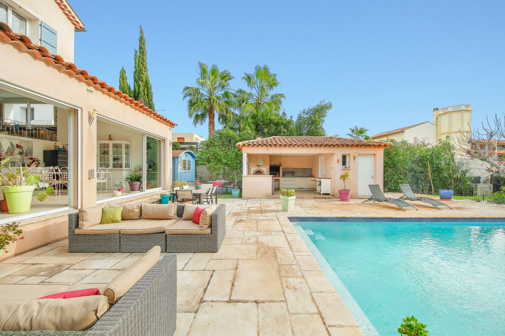 maison 8 Pièces en vente sur SANARY SUR MER (83110)