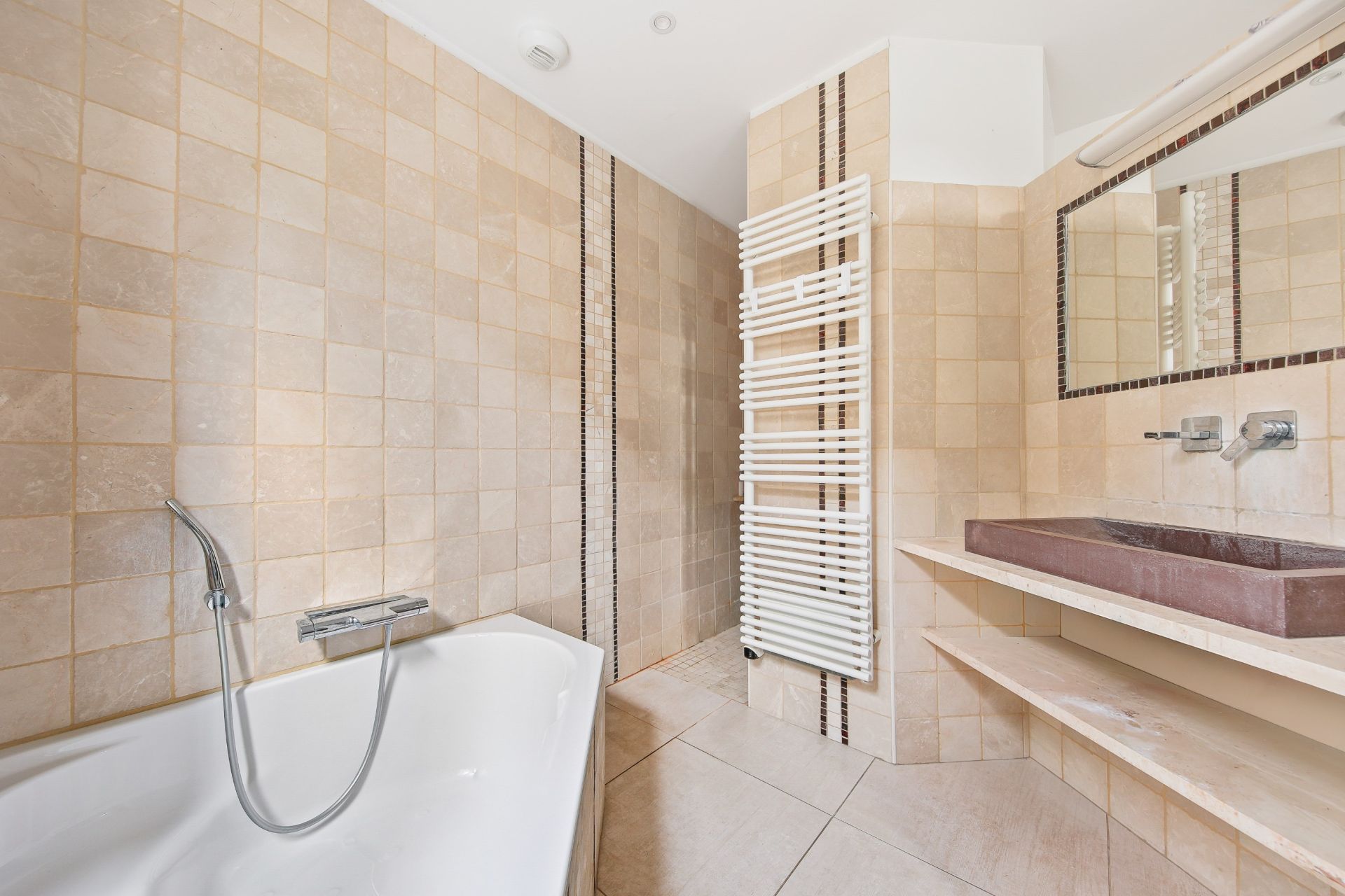 maison 8 Pièces en vente sur SANARY SUR MER (83110)