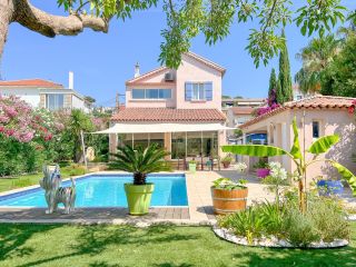 maison 8 Pièces en vente sur SANARY SUR MER (83110)