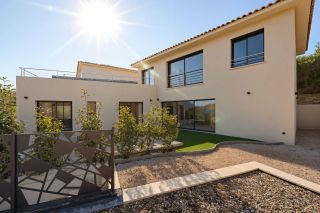 maison 5 Pièces en vente sur LE CASTELLET (83330)
