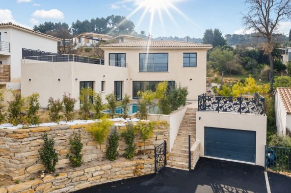 Vente Maison Le Castellet 5&nbsp;Pièces 180&nbsp;m²