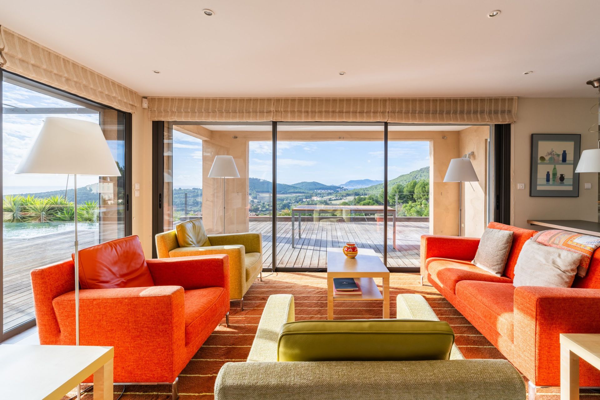 maison 8 Pièces en vente sur ST CYR SUR MER (83270)