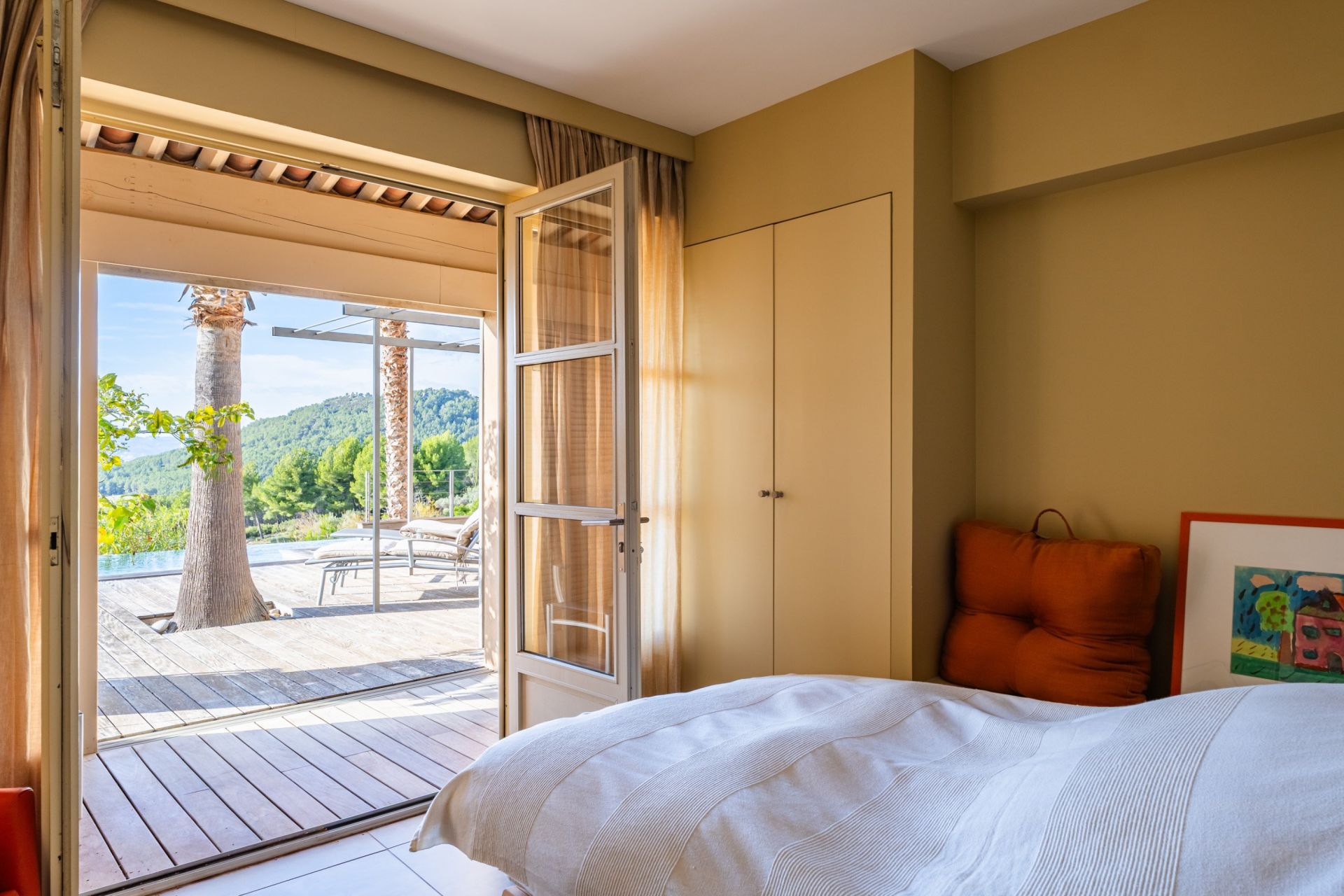 maison 8 Pièces en vente sur ST CYR SUR MER (83270)