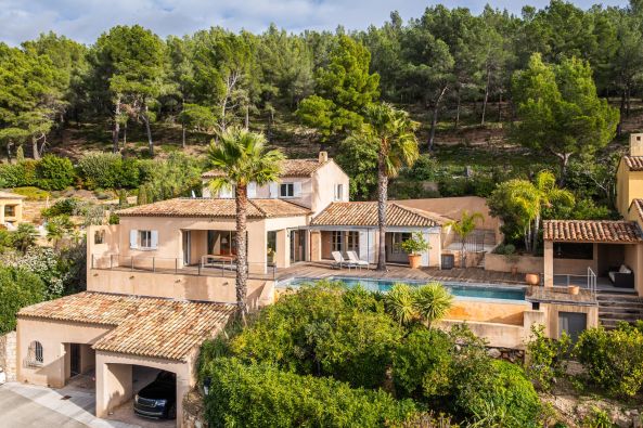Vente Maison Saint-Cyr-sur-Mer 8&nbsp;Pièces 227&nbsp;m²