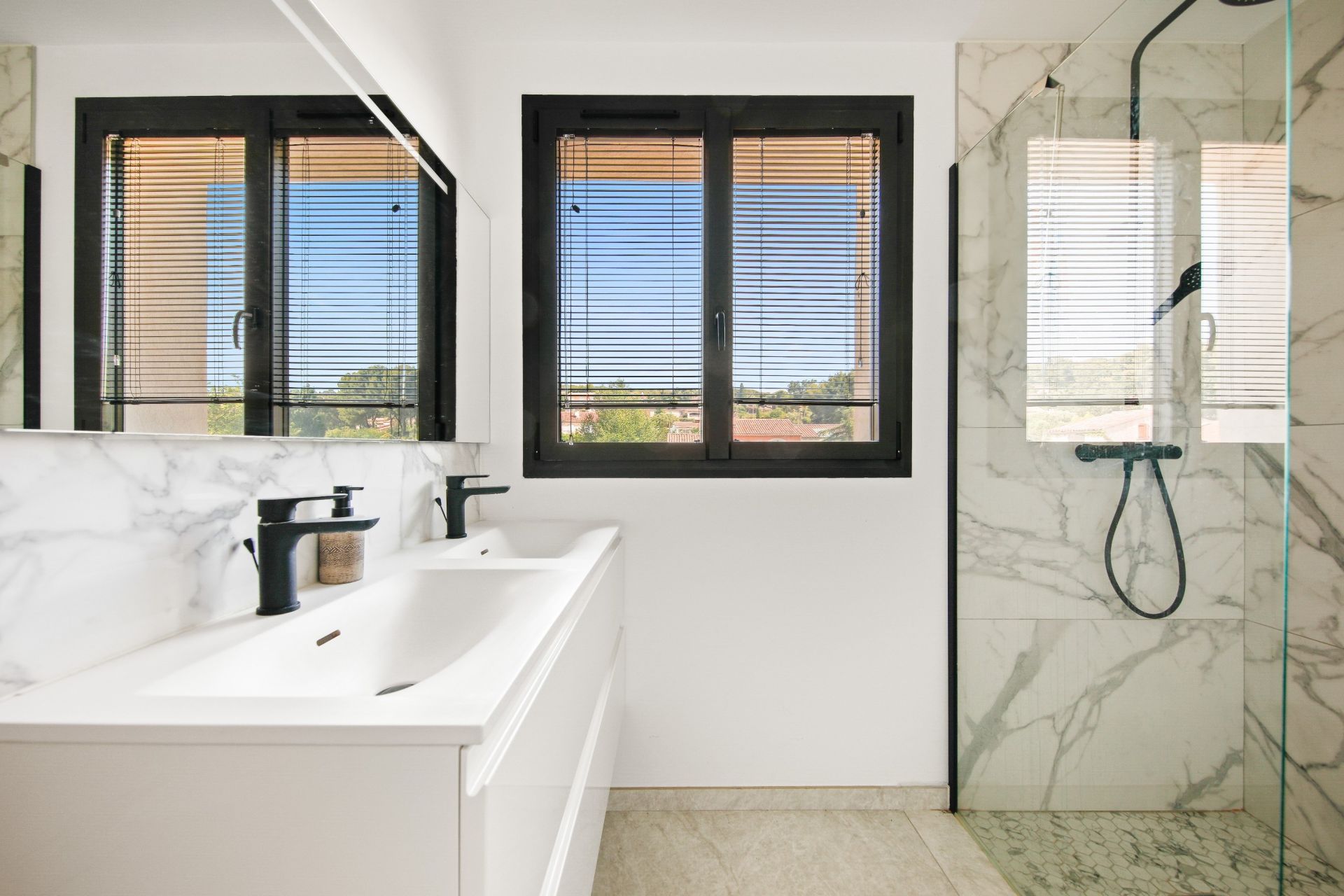 maison 7 Pièces en vente sur LA CADIERE D AZUR (83740)