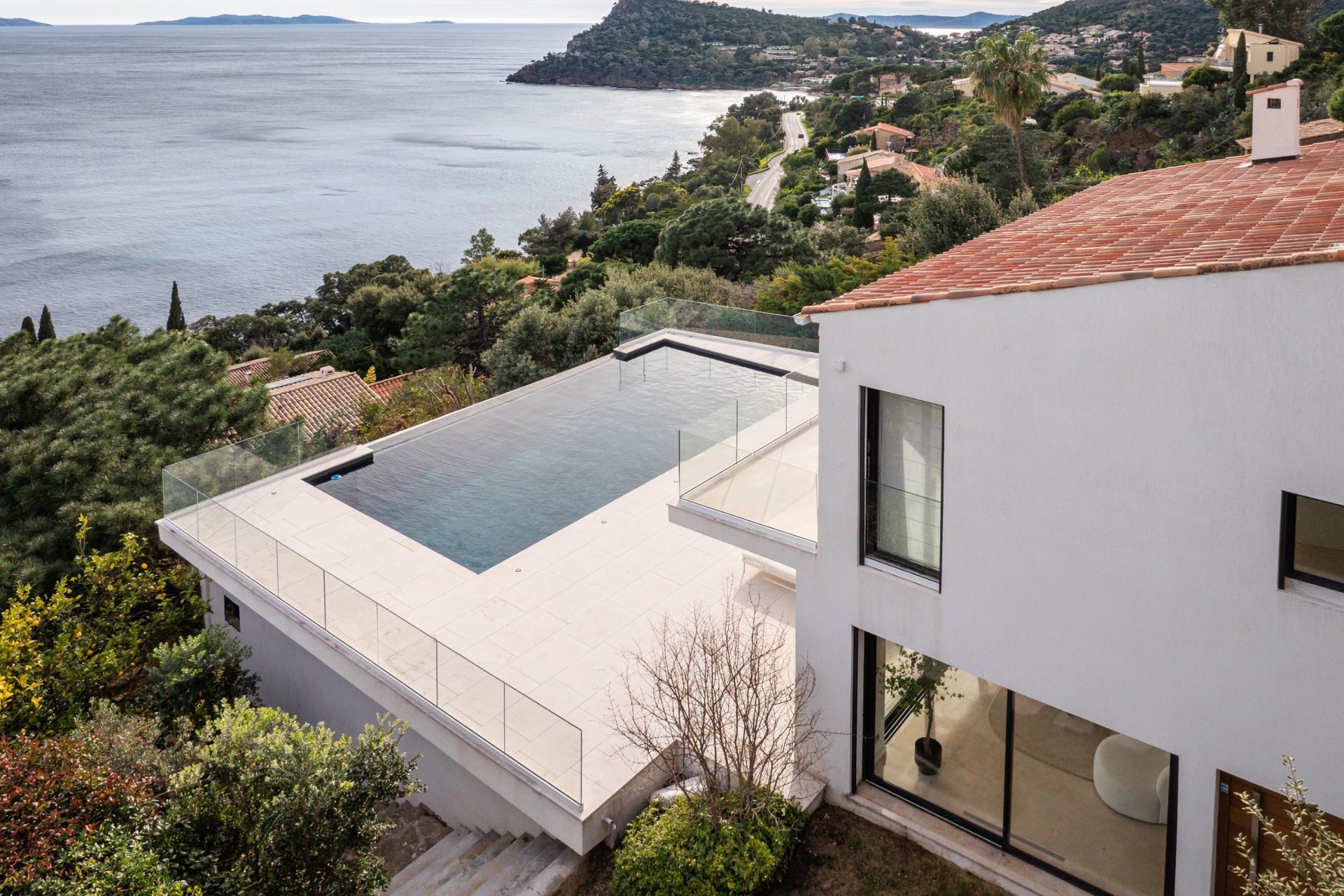 maison 5 Pièces en vente sur RAYOL CANADEL SUR MER (83820)