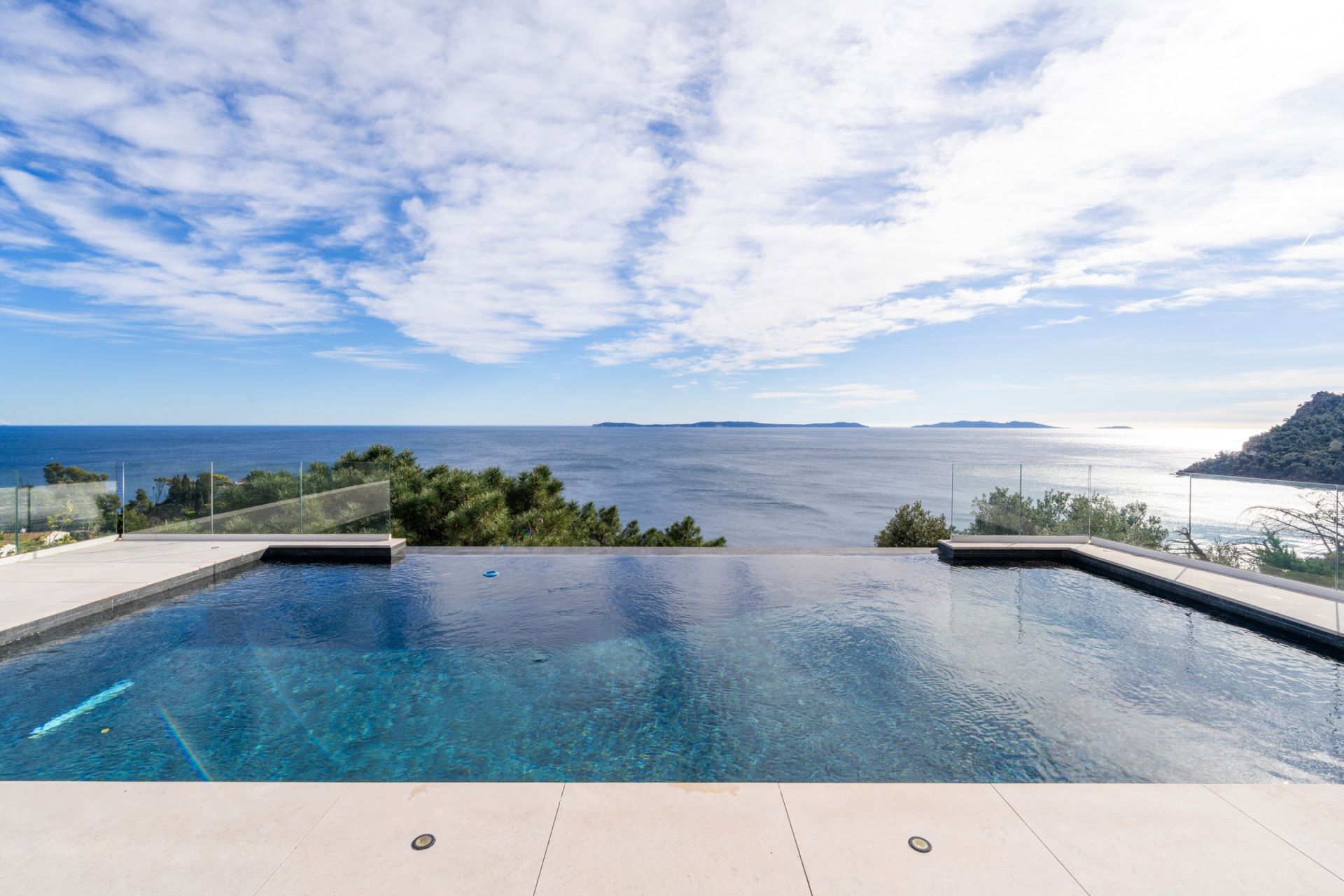 maison 5 Pièces en vente sur RAYOL CANADEL SUR MER (83820)