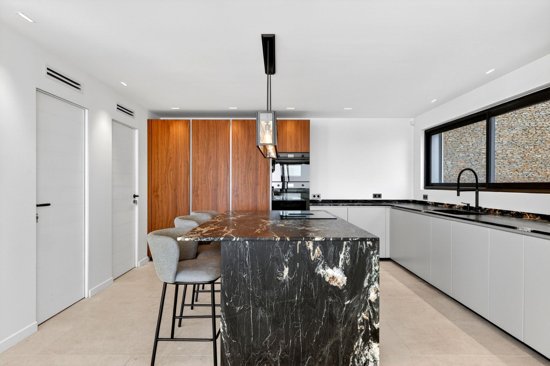 maison 5 Pièces en vente sur RAYOL CANADEL SUR MER (83820)