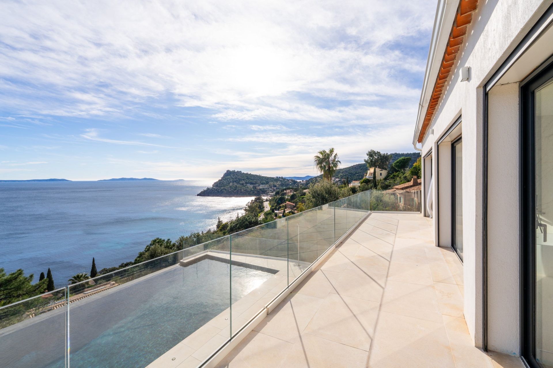 maison 5 Pièces en vente sur RAYOL CANADEL SUR MER (83820)