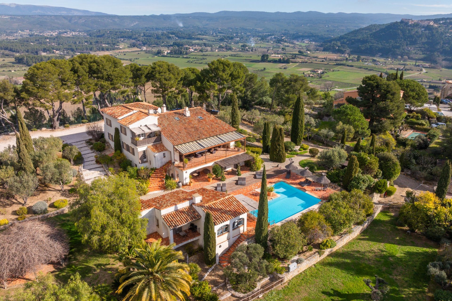 maison 15 Pièces en vente sur LA CADIERE D AZUR (83740)