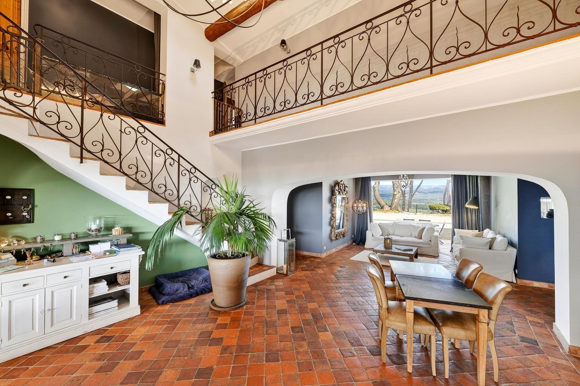 maison 15 Pièces en vente sur LA CADIERE D AZUR (83740)