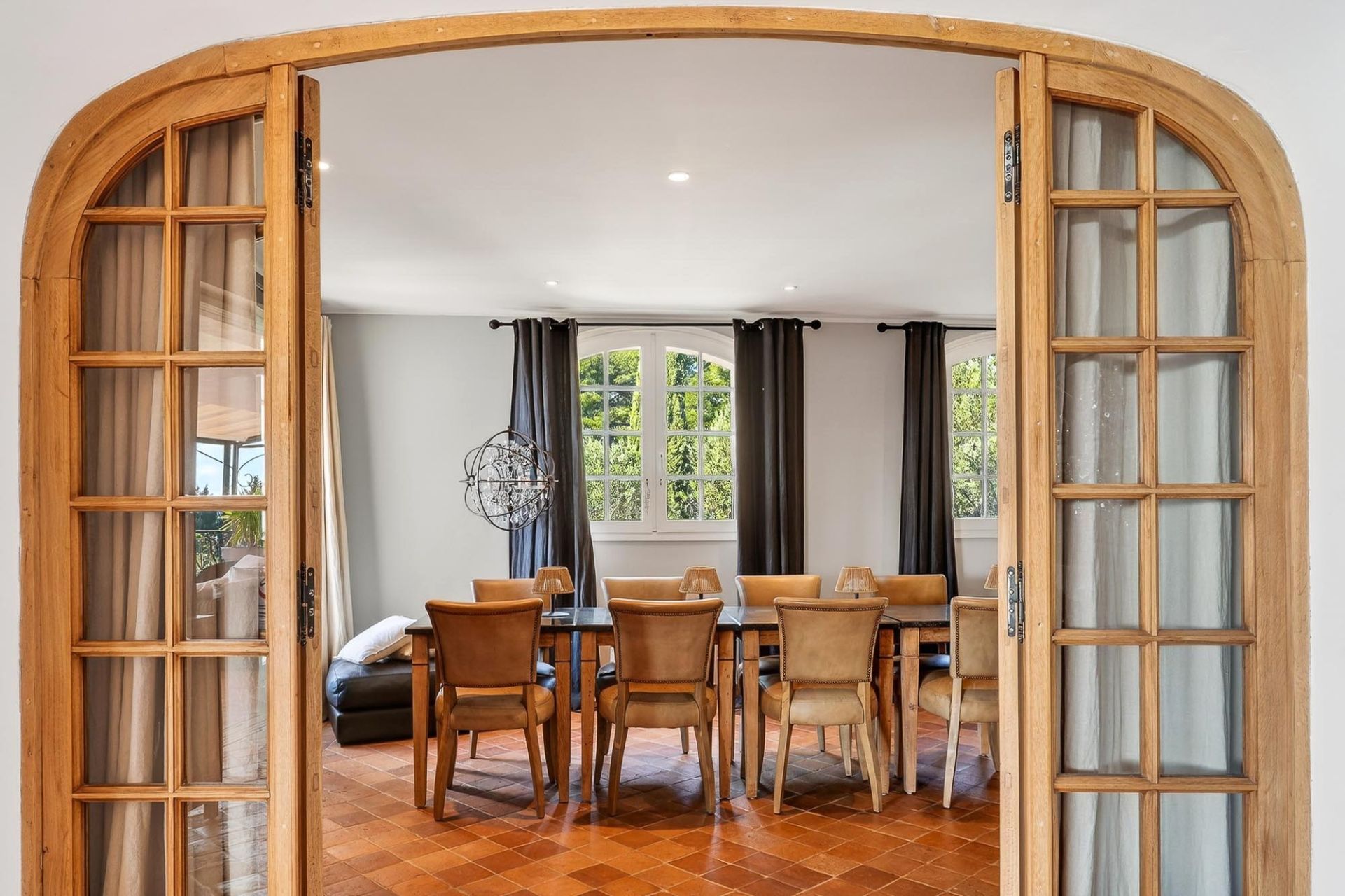 maison 15 Pièces en vente sur LA CADIERE D AZUR (83740)