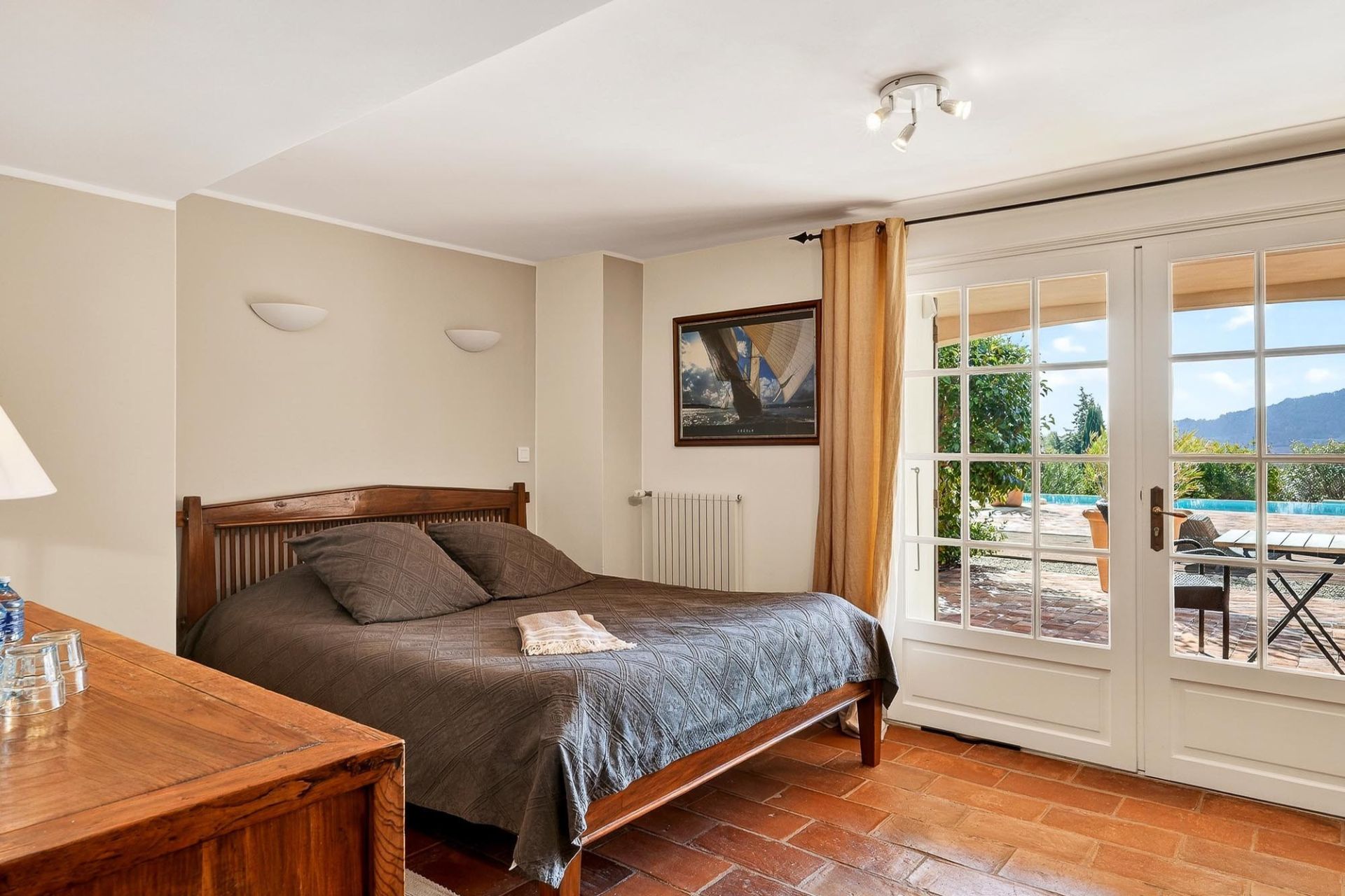 maison 15 Pièces en vente sur LA CADIERE D AZUR (83740)