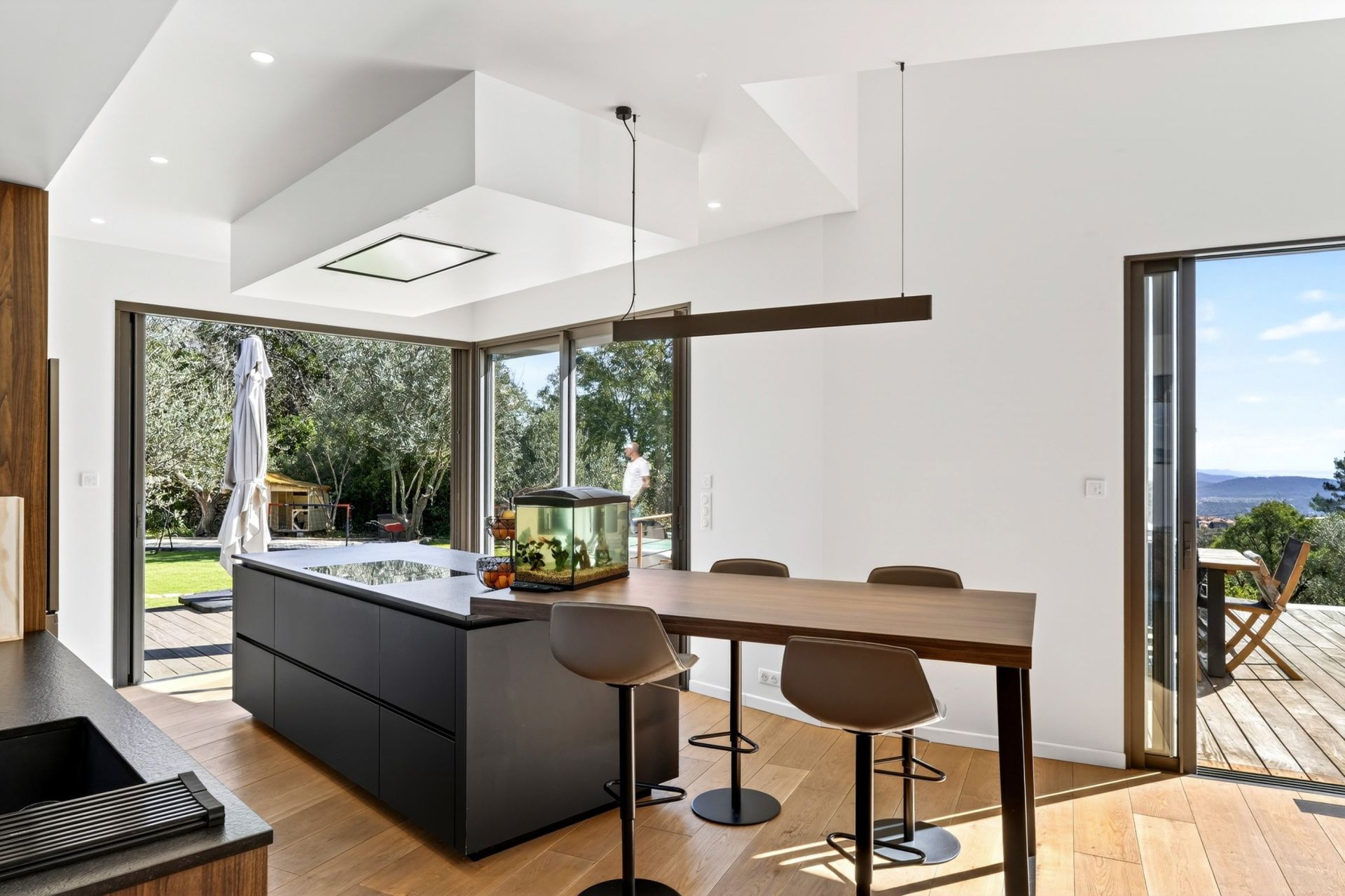 house 5 Rooms for sale on SOLLIES VILLE (83210)