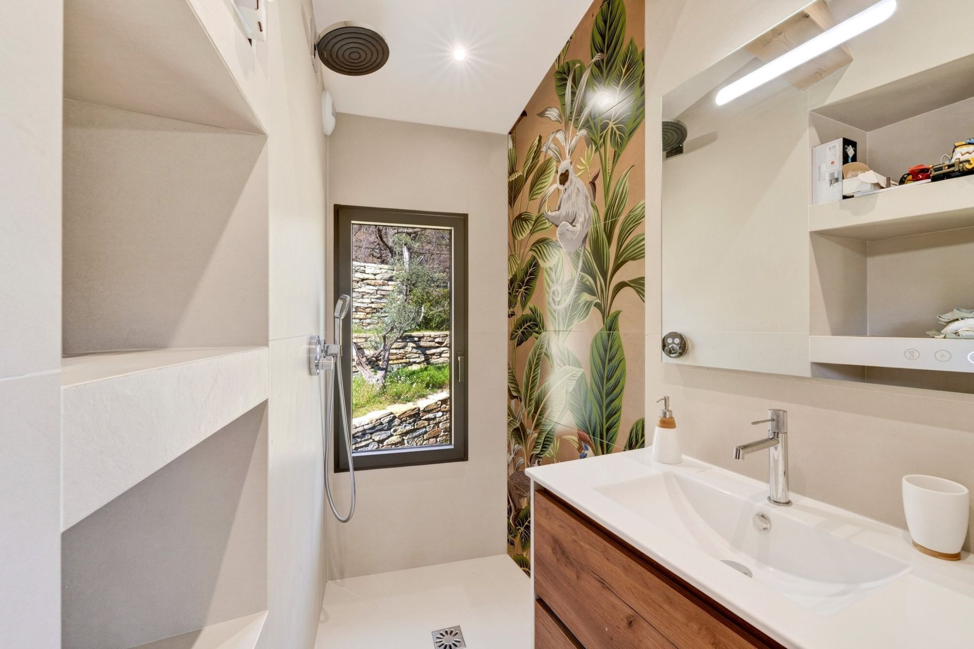 house 5 Rooms for sale on SOLLIES VILLE (83210)