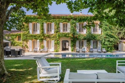 Sale House Saint-Cyr-sur-Mer 15&nbsp;Rooms 510&nbsp;m²