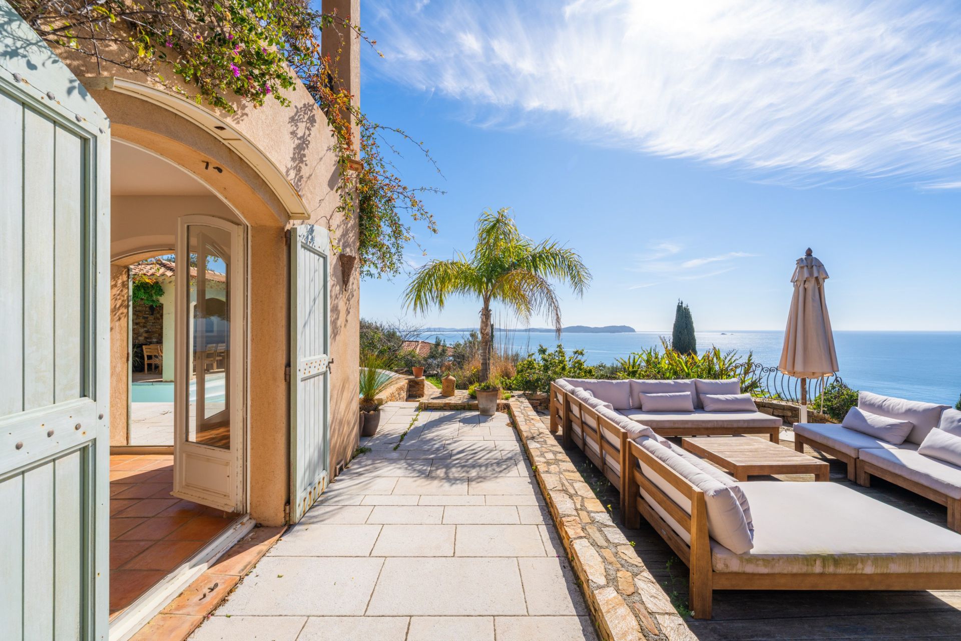 maison 6 Pièces en vente sur CARQUEIRANNE (83320)