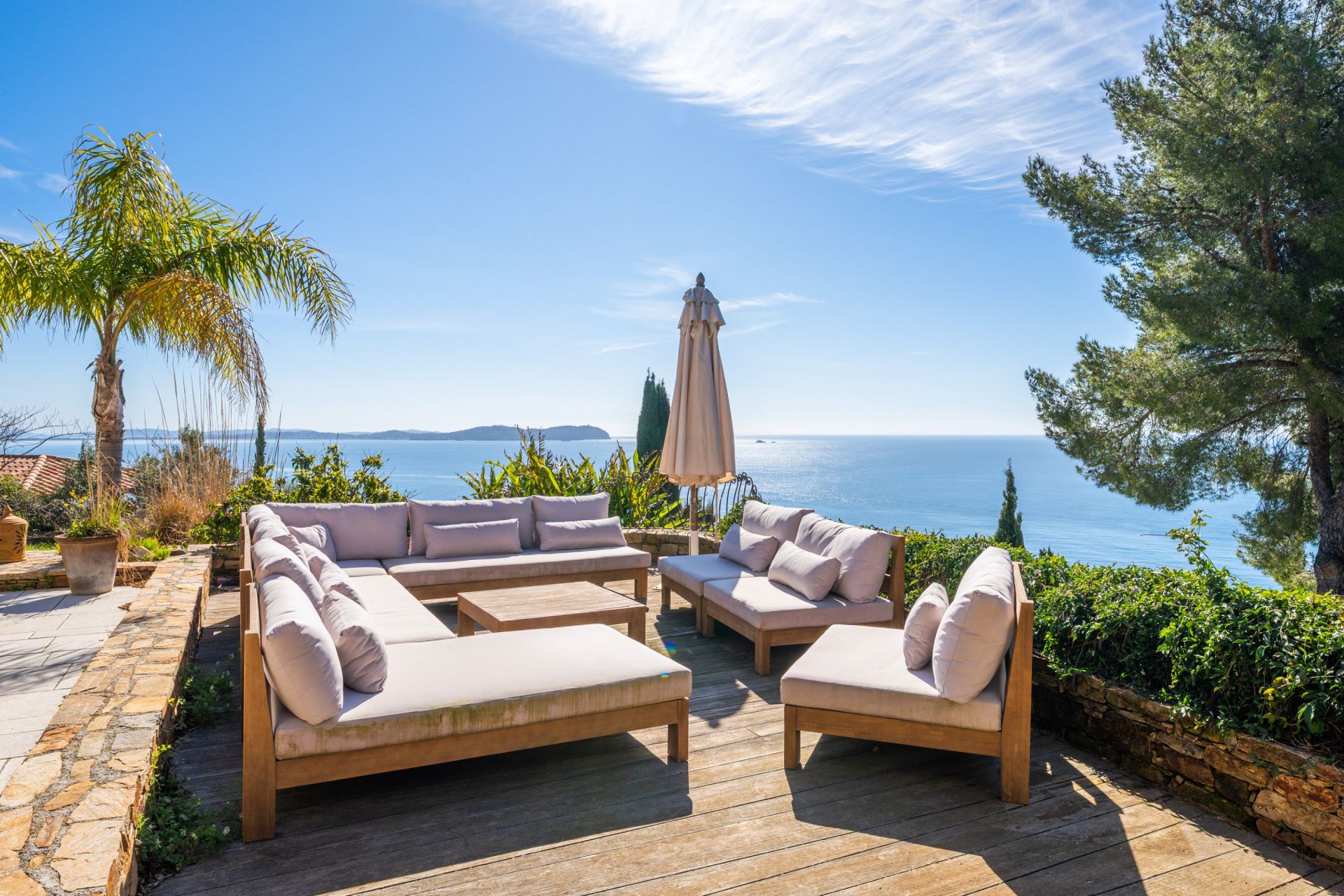 maison 6 Pièces en vente sur CARQUEIRANNE (83320)