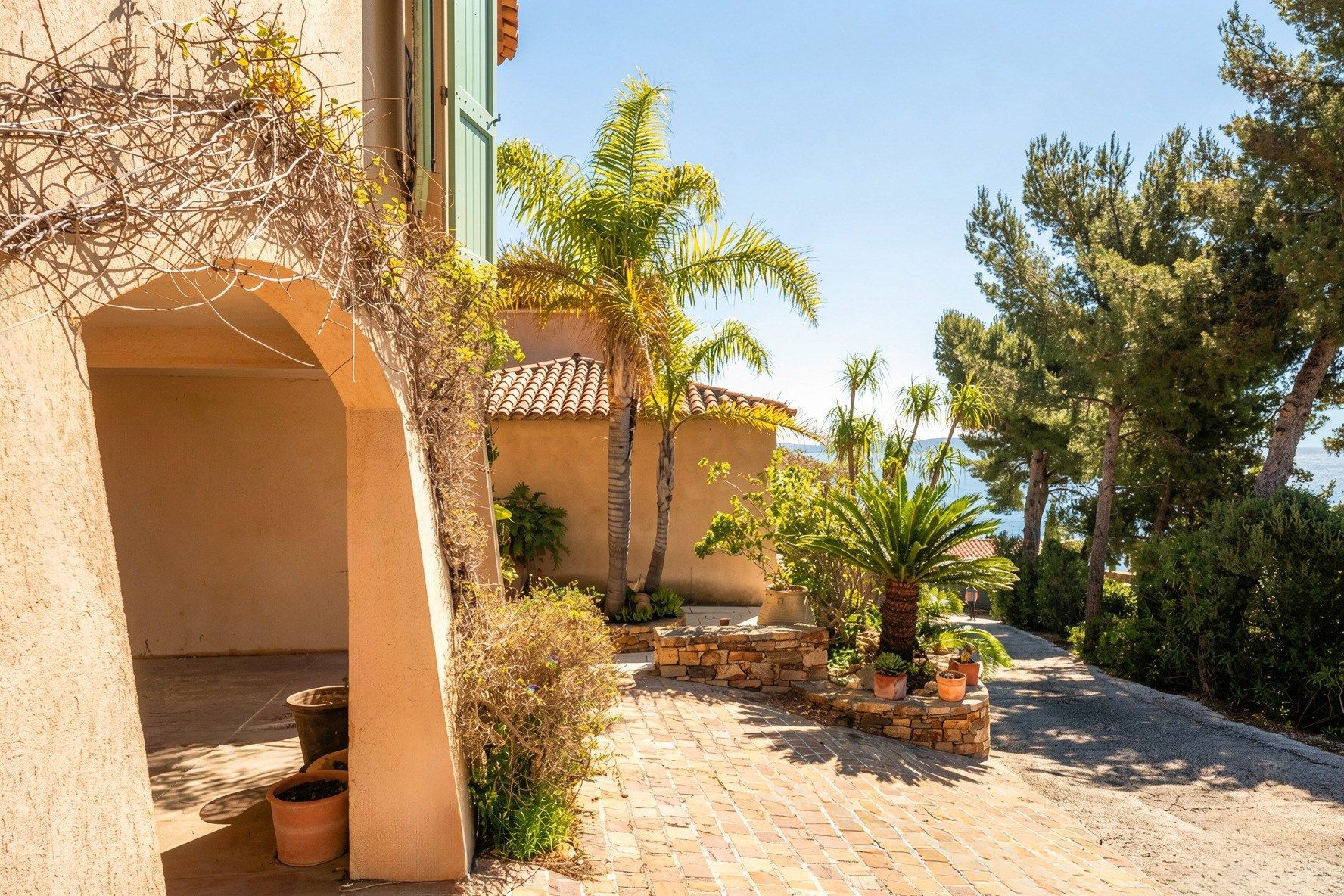 maison 6 Pièces en vente sur CARQUEIRANNE (83320)