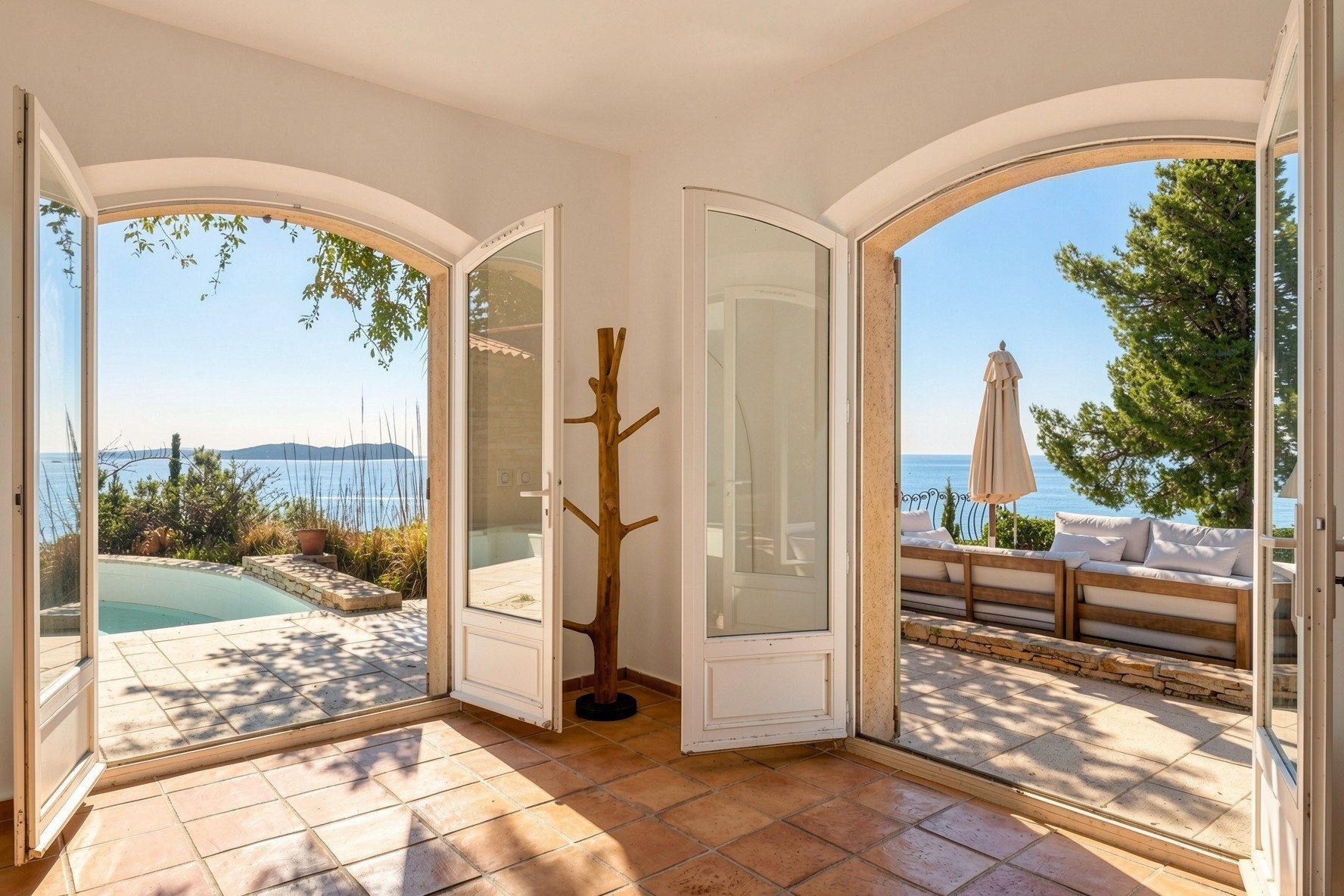 maison 6 Pièces en vente sur CARQUEIRANNE (83320)