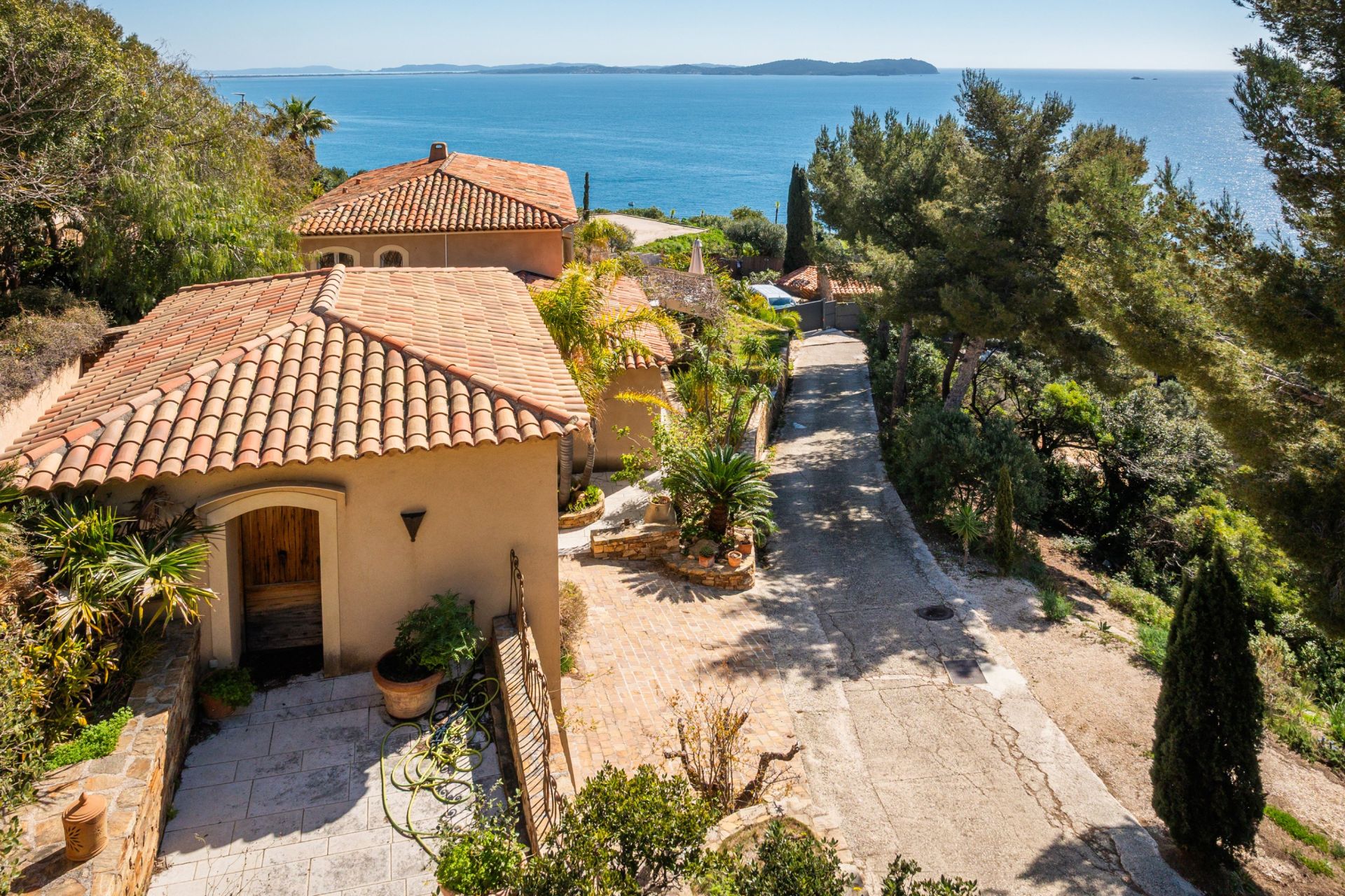 maison 6 Pièces en vente sur CARQUEIRANNE (83320)