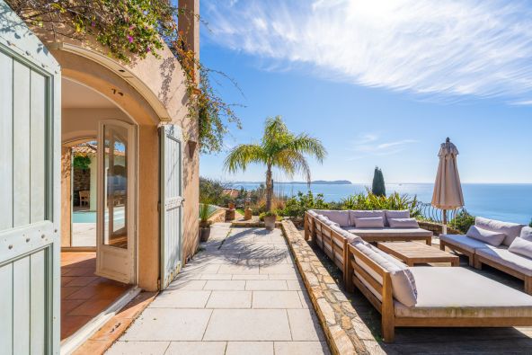 Vente Maison Carqueiranne 6&nbsp;Pièces 225&nbsp;m²