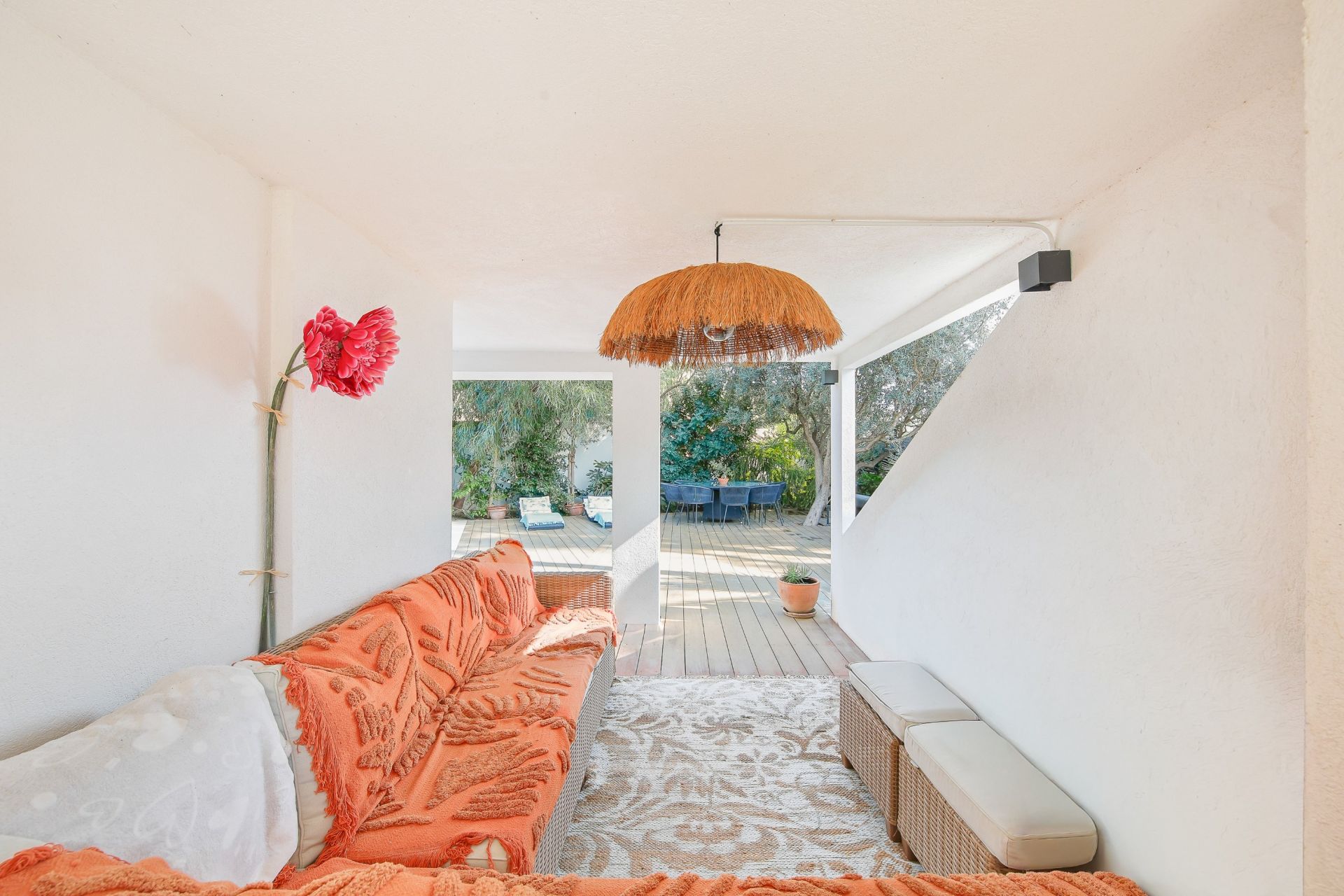 house 7 Rooms for sale on BANDOL (83150)