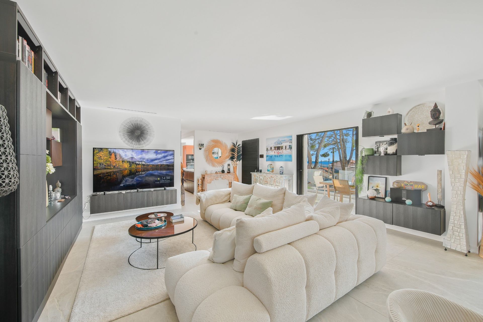 house 7 Rooms for sale on BANDOL (83150)