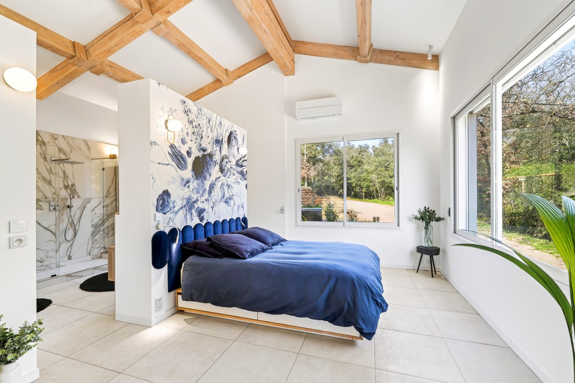 house 2 Rooms for sale on GONFARON (83590)