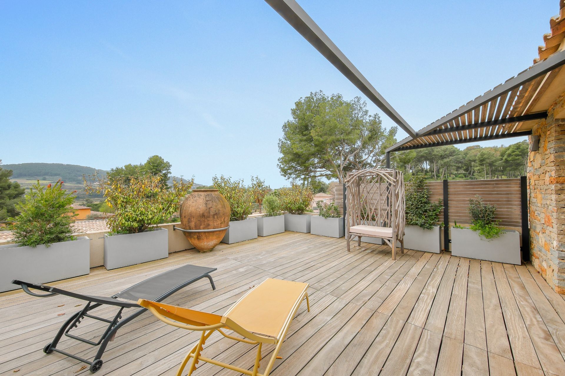 maison 5 Pièces en vente sur LA CADIERE D AZUR (83740)