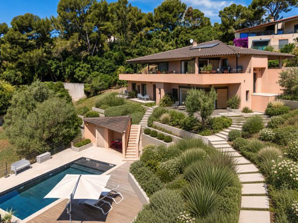 Vente Maison contemporaine La Seyne-sur-Mer 5&nbsp;Pièces 202&nbsp;m²
