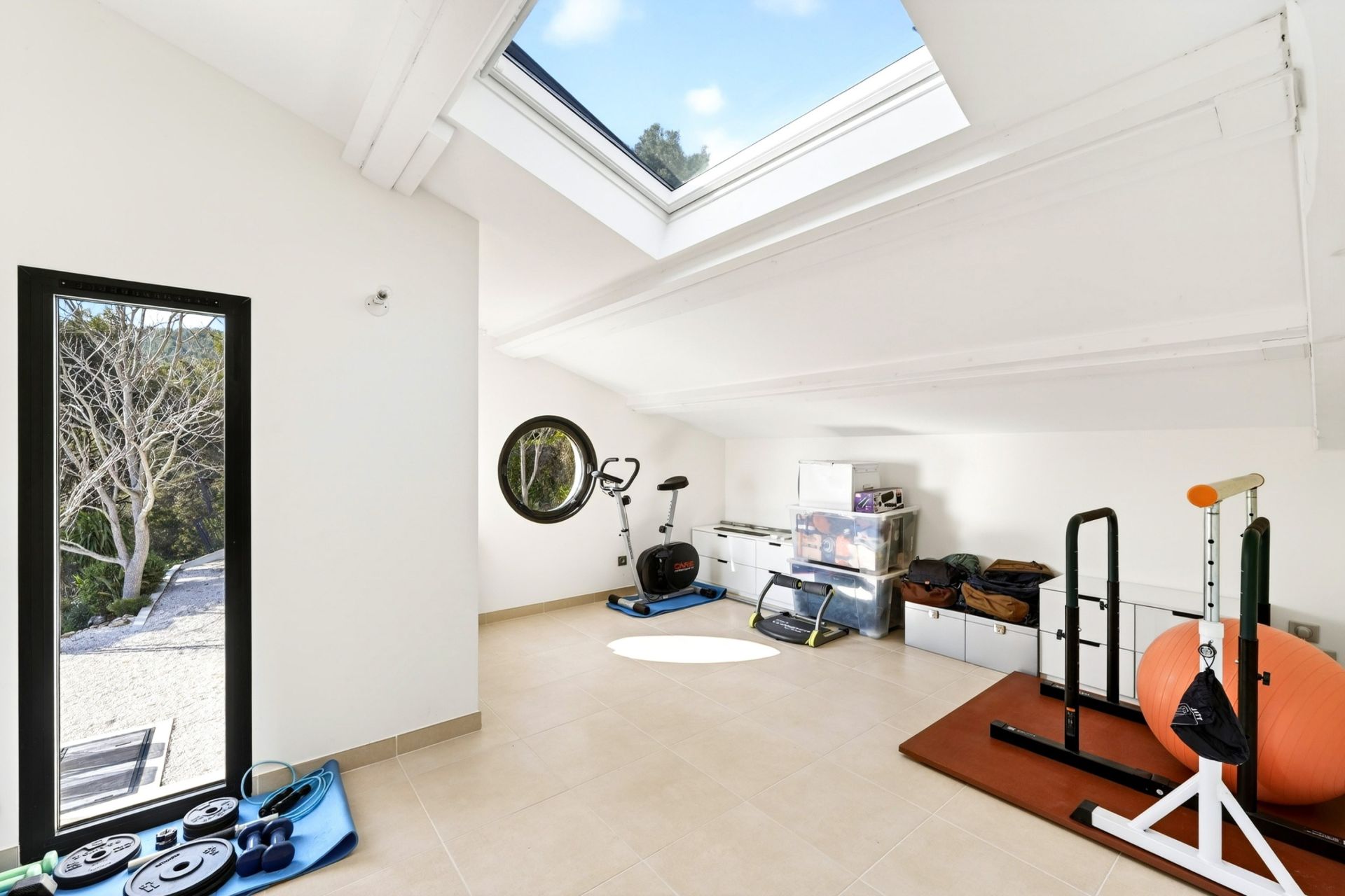 maison 9 Pièces en vente sur CARQUEIRANNE (83320)