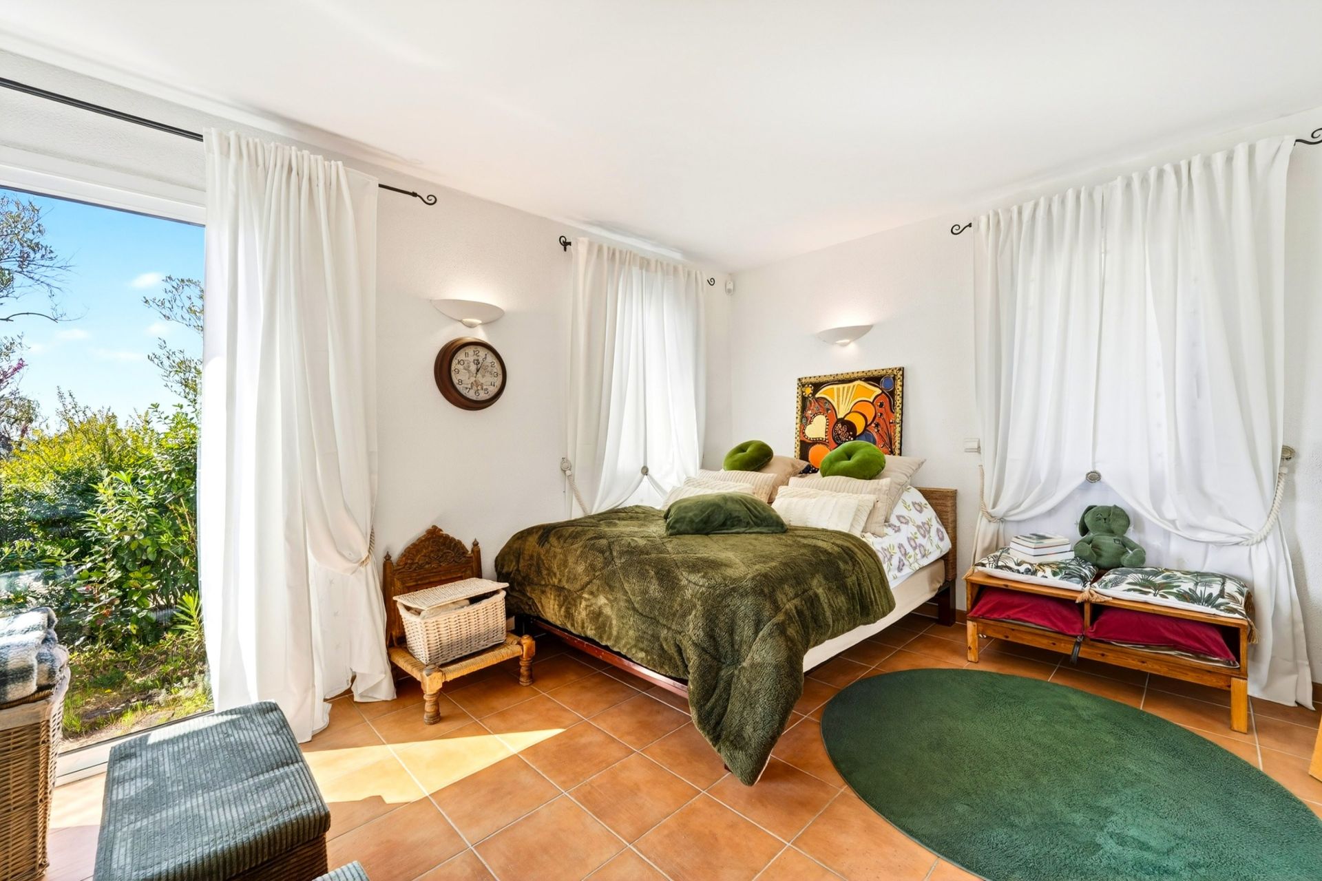 house 6 Rooms for sale on LA CADIERE D AZUR (83740)