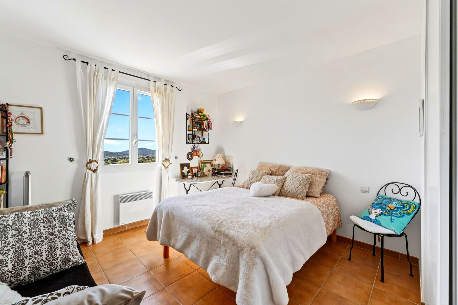 maison 6 Pièces en vente sur LA CADIERE D AZUR (83740)