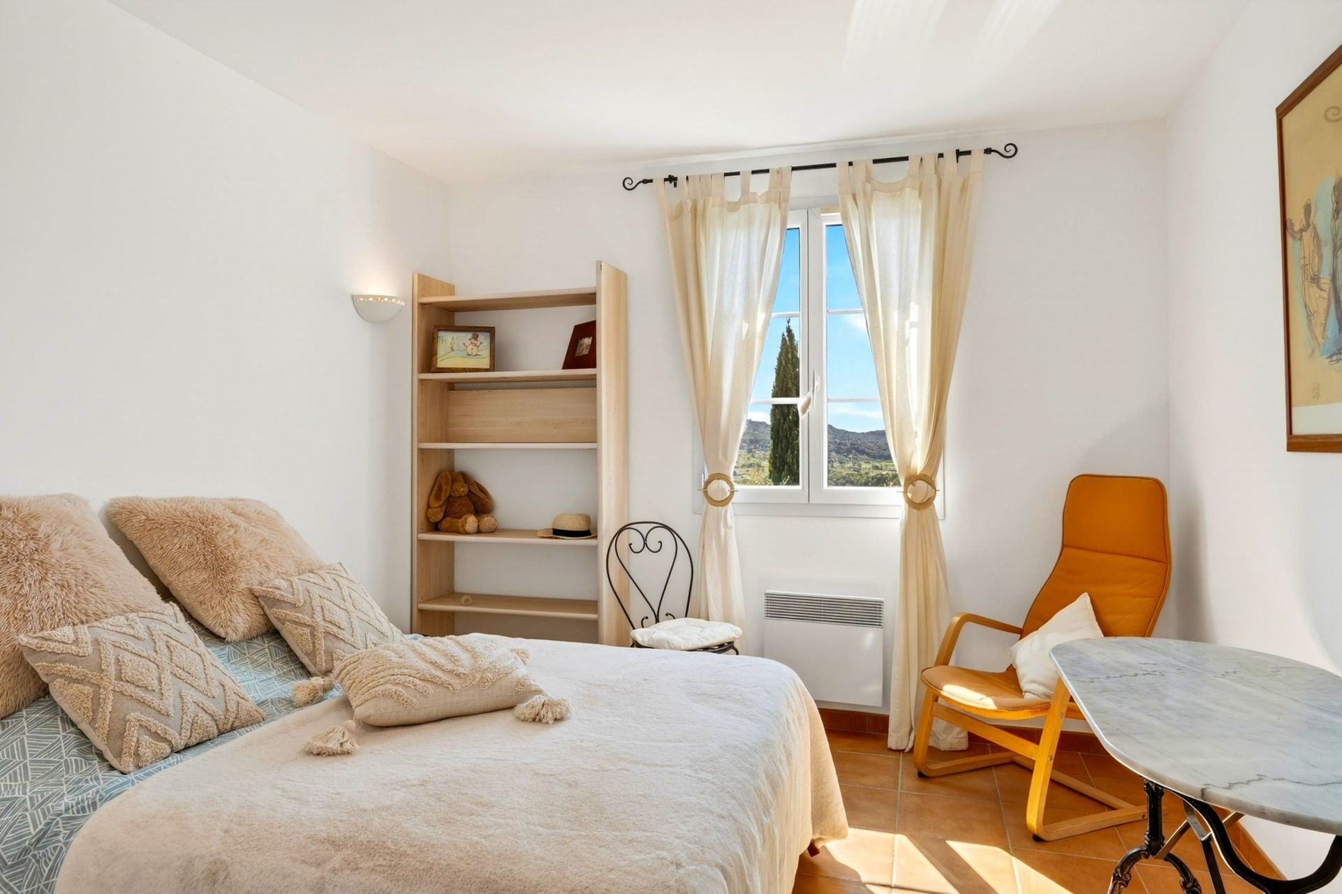 house 6 Rooms for sale on LA CADIERE D AZUR (83740)