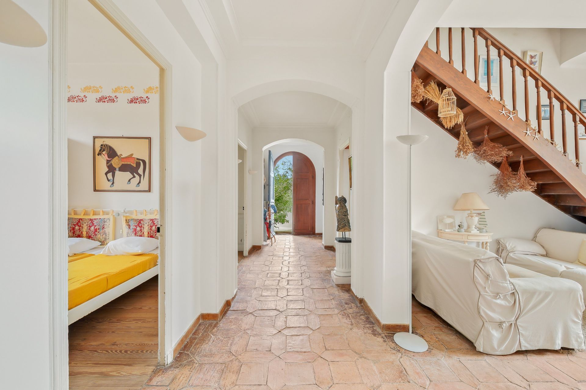 house 7 Rooms for sale on BANDOL (83150)