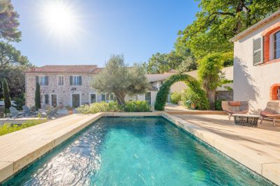 Sale House Hyères 10&nbsp;Rooms 578&nbsp;m²