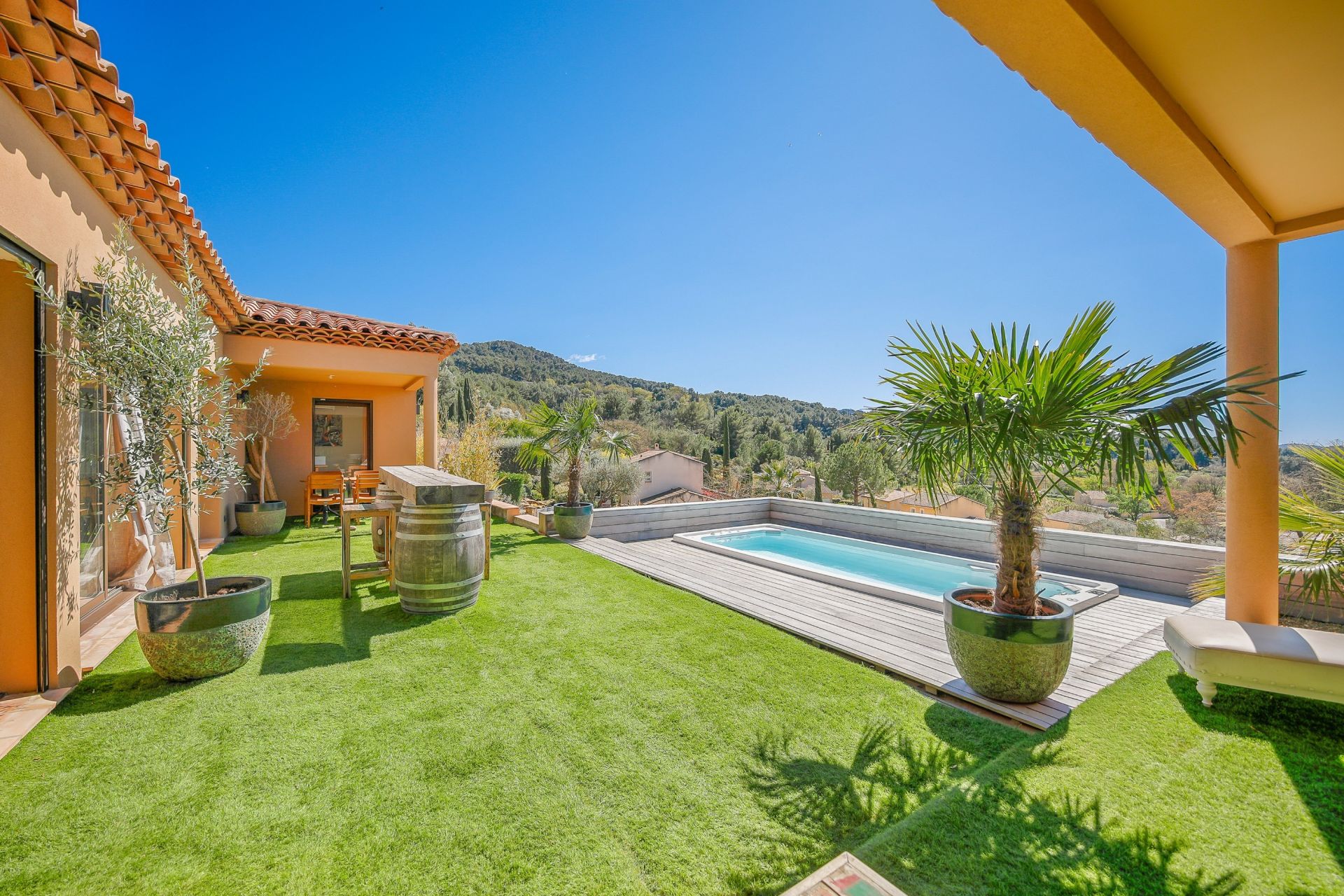 maison 6 Pièces en vente sur LE CASTELLET (83330)