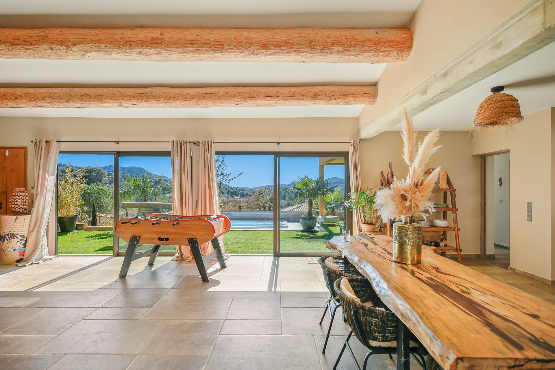 maison 6 Pièces en vente sur LE CASTELLET (83330)