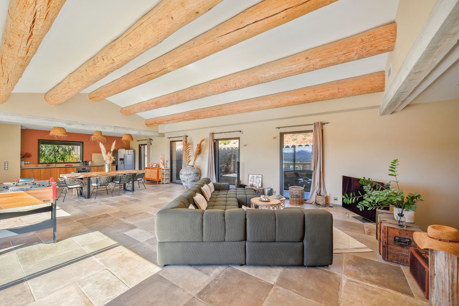 maison 6 Pièces en vente sur LE CASTELLET (83330)