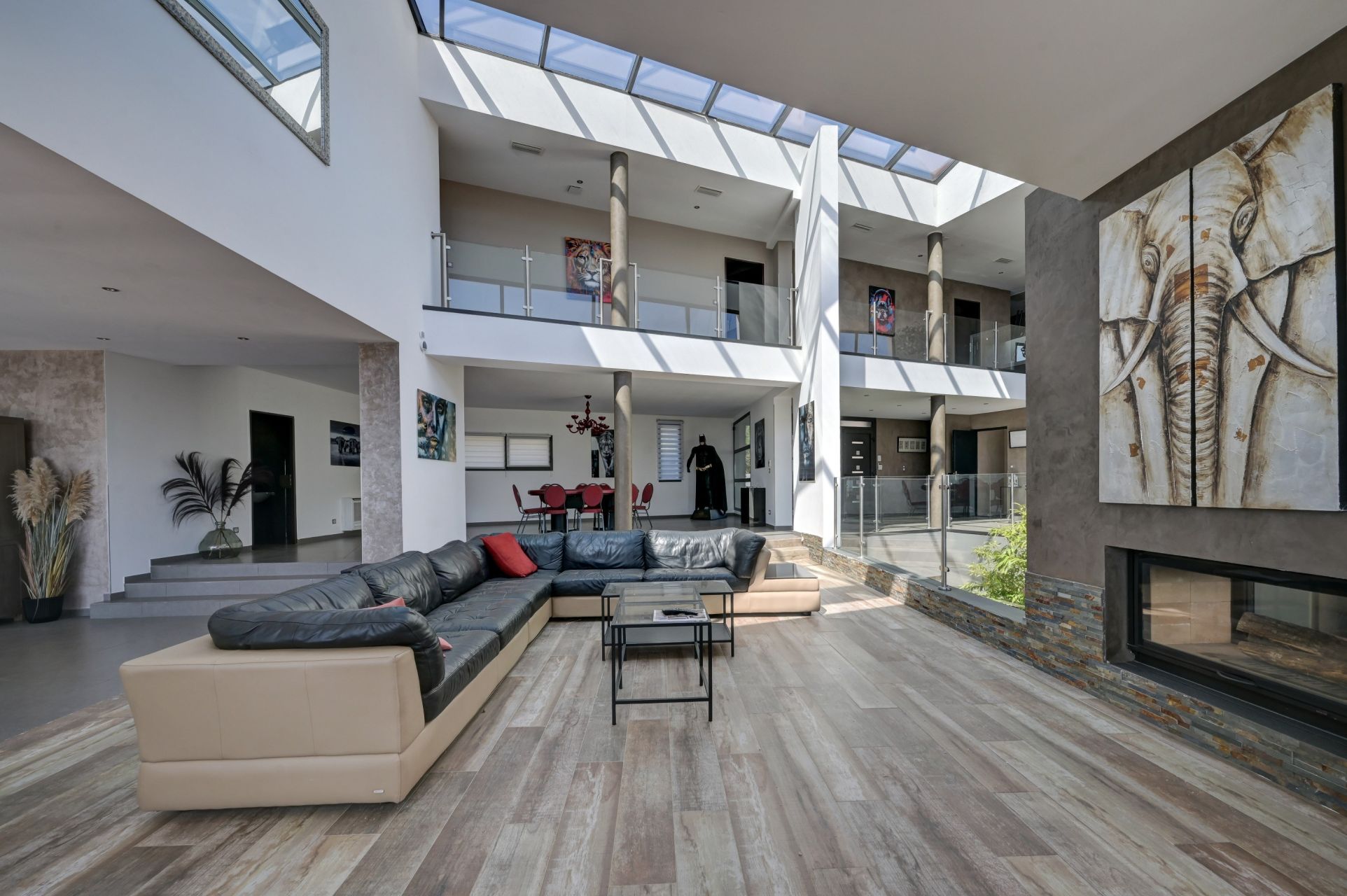 house 8 Rooms for rent on LA CADIERE D AZUR (83740)