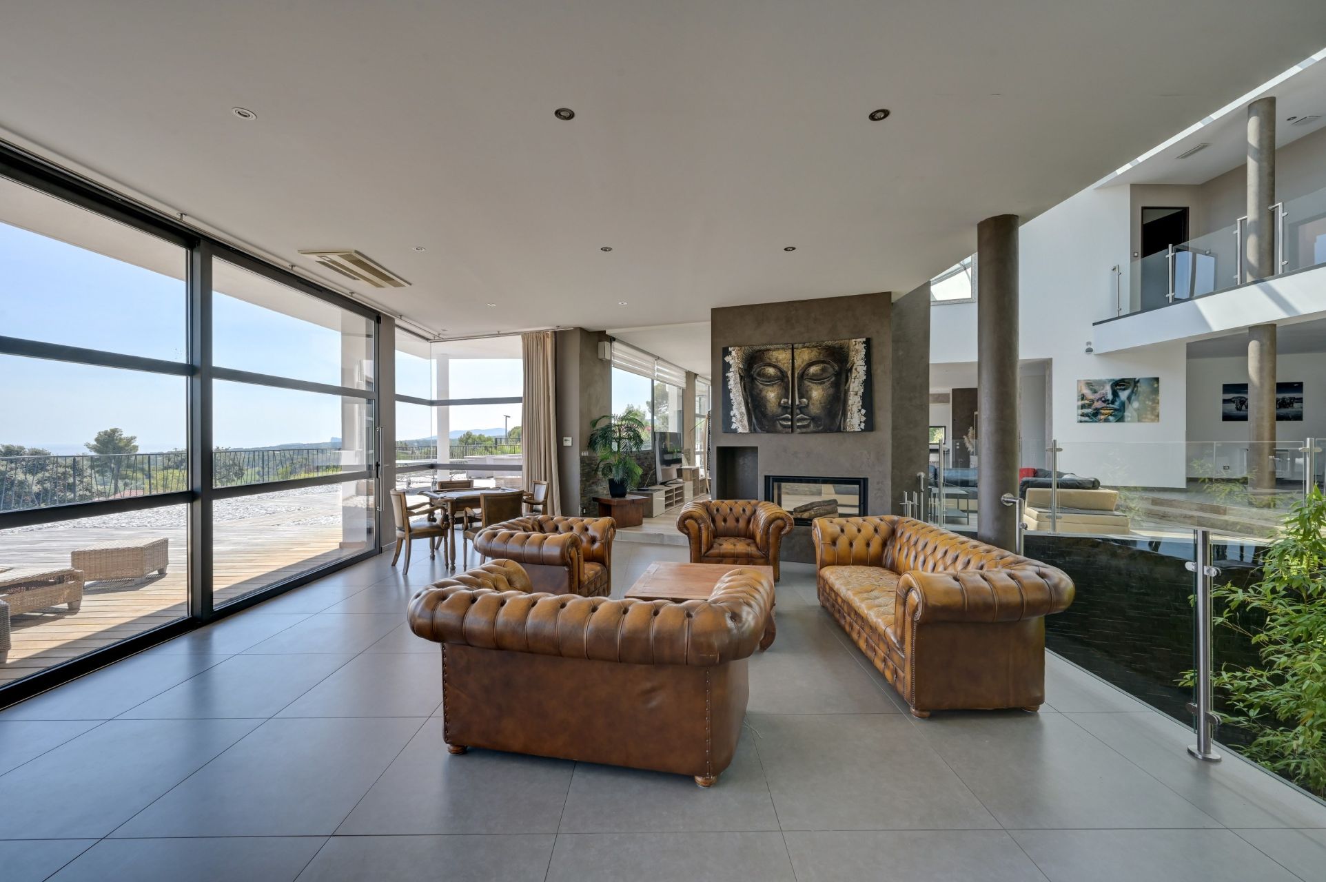 maison 8 Pièces en location sur LA CADIERE D AZUR (83740)